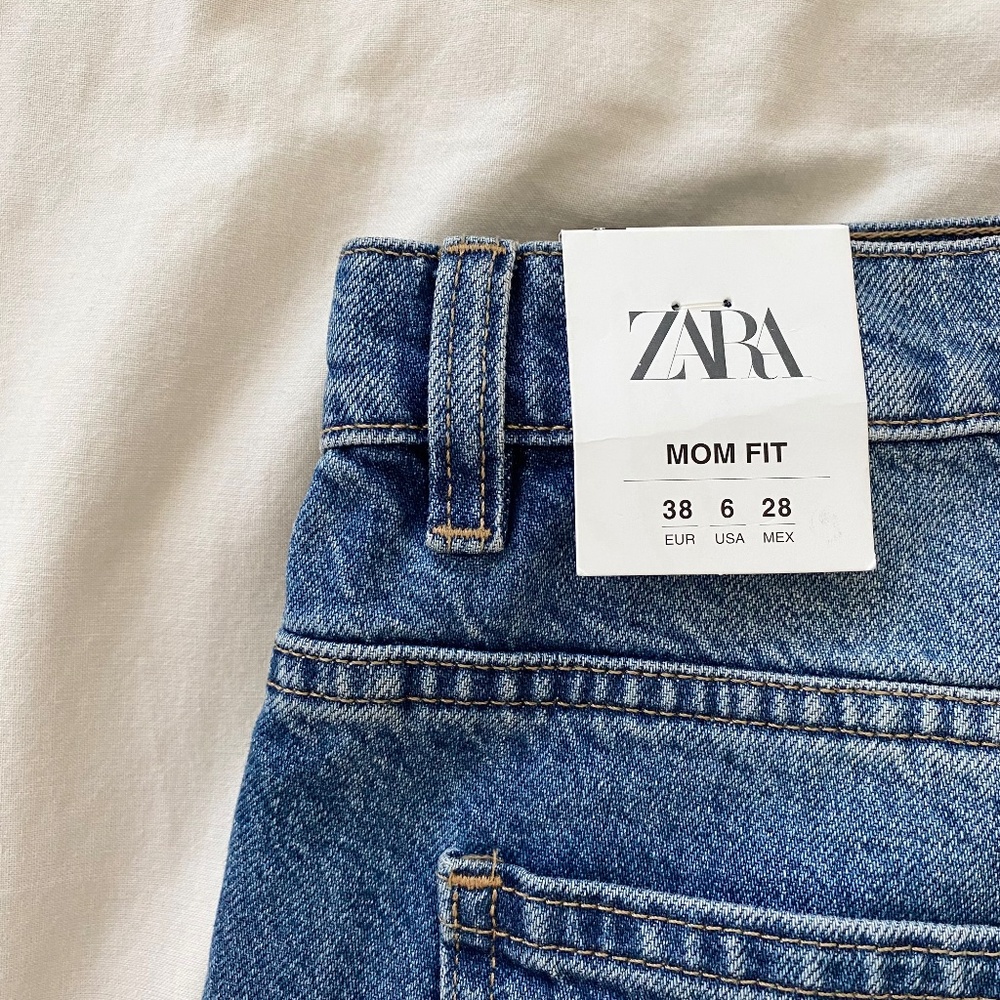 Zara Mom Fit Jeans (Brand New)